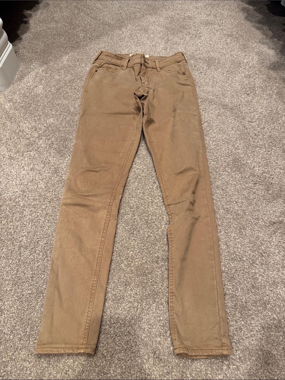 Old Navy Skinny Pants in Tan